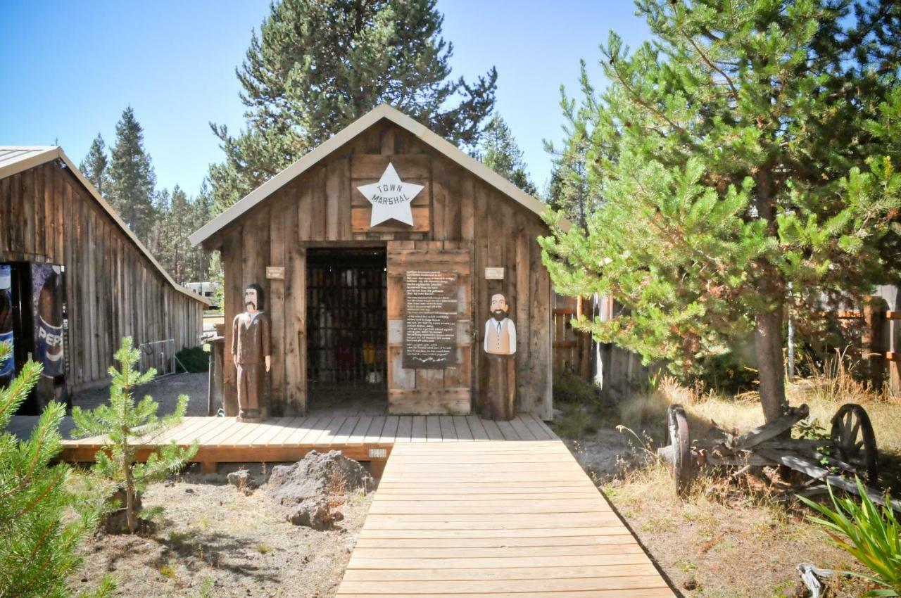 Bend-Sunriver Camping Resort Wheelchair Accessible Yurt 13 Екстериор снимка
